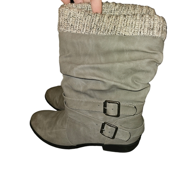 Boots - Picture 3 of 3